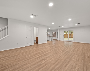 2217 Riker Ridge Trl - Photo Thumbnail 8