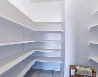 1173 La Conterra Blvd - Photo Thumbnail 15