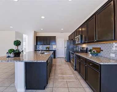 1173 La Conterra Blvd - Photo Thumbnail 12