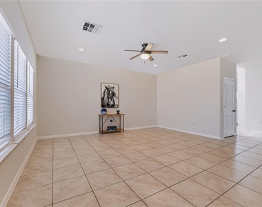 1173 La Conterra Blvd - Photo Thumbnail 8