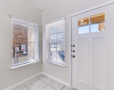 1173 La Conterra Blvd - Photo Thumbnail 4