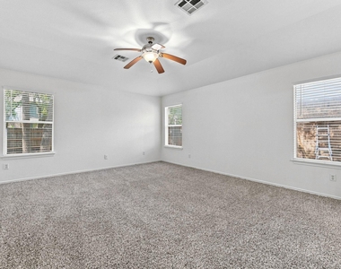 135 Lear Ave - Photo Thumbnail 17