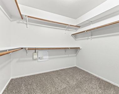 135 Lear Ave - Photo Thumbnail 20
