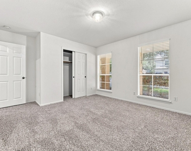 135 Lear Ave - Photo Thumbnail 21