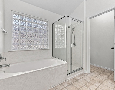 135 Lear Ave - Photo Thumbnail 19