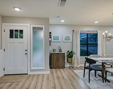 1006 Hollybluff St - Photo Thumbnail 2