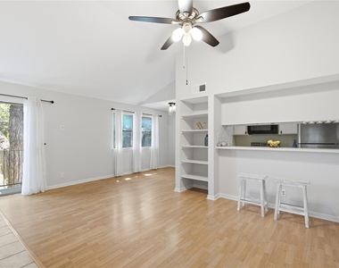 9226 Jollyville Rd - Photo Thumbnail 1