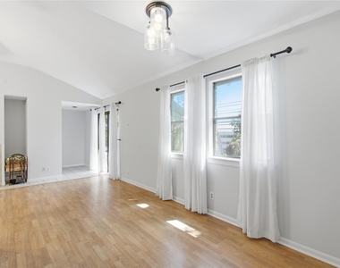 9226 Jollyville Rd - Photo Thumbnail 8