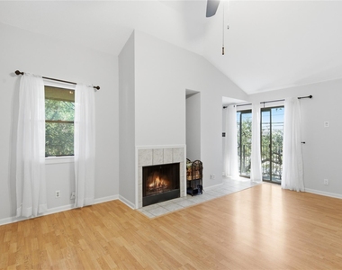 9226 Jollyville Rd - Photo Thumbnail 6