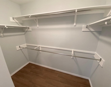 3015 Hill St - Photo Thumbnail 19