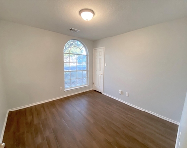 3015 Hill St - Photo Thumbnail 20
