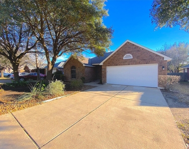 3015 Hill St - Photo Thumbnail 2