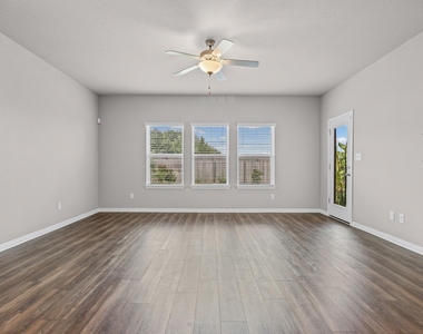 1649 Settlers Glen Dr - Photo Thumbnail 11
