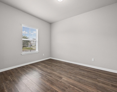 1649 Settlers Glen Dr - Photo Thumbnail 2