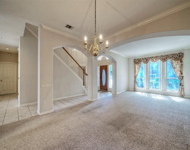 601 Indian Run Dr - Photo Thumbnail 6