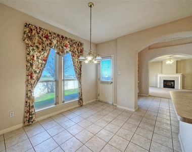 601 Indian Run Dr - Photo Thumbnail 15