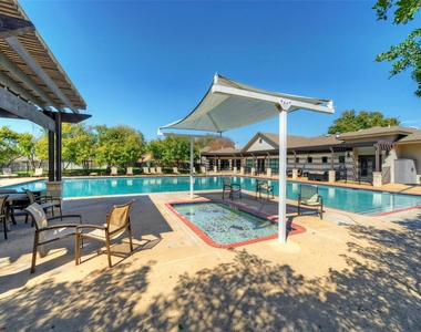 601 Indian Run Dr - Photo Thumbnail 38