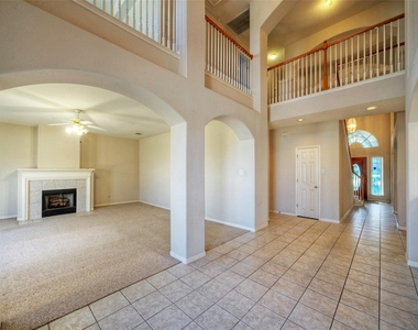 601 Indian Run Dr - Photo Thumbnail 11