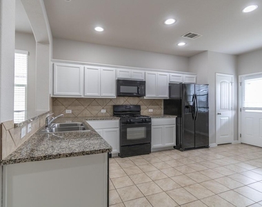 2880 Donnell Dr - Photo Thumbnail 3
