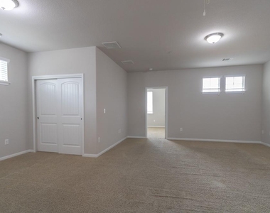 2880 Donnell Dr - Photo Thumbnail 13