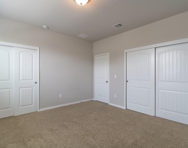 2880 Donnell Dr - Photo Thumbnail 23