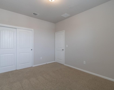 2880 Donnell Dr - Photo Thumbnail 20