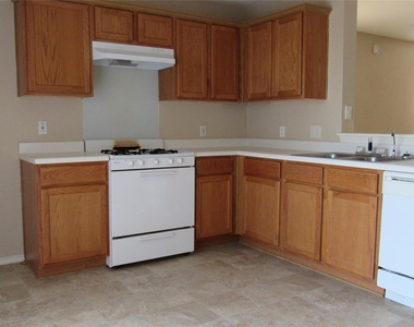 12318 Jamie Dr - Photo Thumbnail 2
