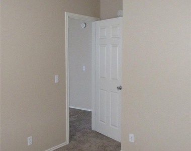 12318 Jamie Dr - Photo Thumbnail 15