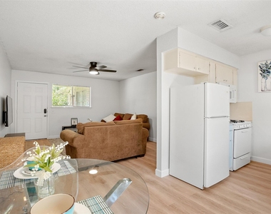 8603 Woodstone Dr - Photo Thumbnail 4