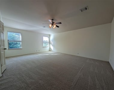 1602 Westmeadow Trl - Photo Thumbnail 19