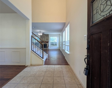 1602 Westmeadow Trl - Photo Thumbnail 3