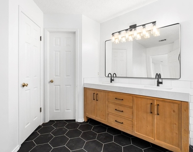 12701 Tantara Dr - Photo Thumbnail 20