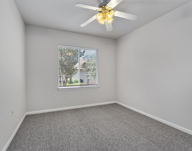 101 Dawson Trl - Photo Thumbnail 18