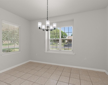 101 Dawson Trl - Photo Thumbnail 11