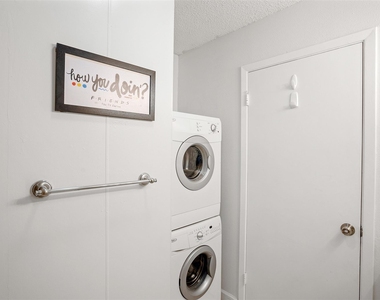 8603 Woodstone Dr - Photo Thumbnail 11