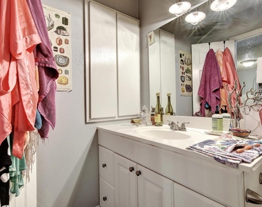 5012 Duval St - Photo Thumbnail 24