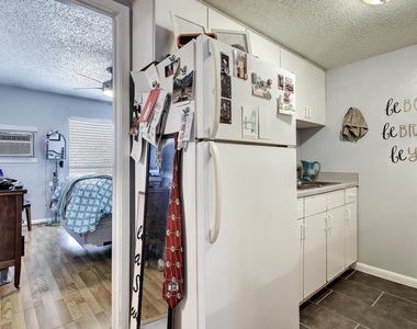 5012 Duval St - Photo Thumbnail 15