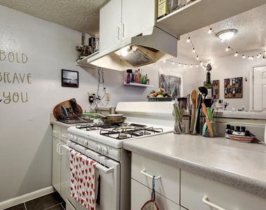 5012 Duval St - Photo Thumbnail 16