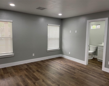 6202 Hogan Ave - Photo Thumbnail 10