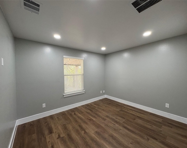 6202 Hogan Ave - Photo Thumbnail 17
