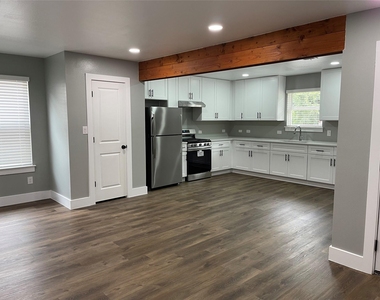 6202 Hogan Ave - Photo Thumbnail 6
