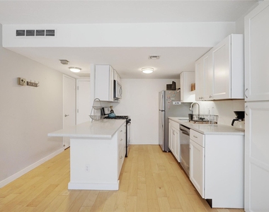 1800 Lavaca St - Photo Thumbnail 7