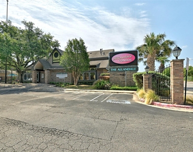 7685 Northcross Dr - Photo Thumbnail 1