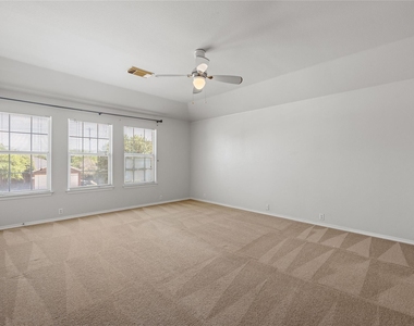 14716 Lantern Ln - Photo Thumbnail 18