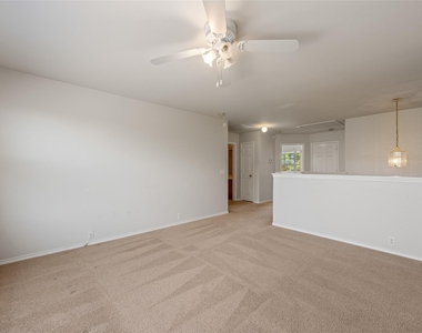 14716 Lantern Ln - Photo Thumbnail 10