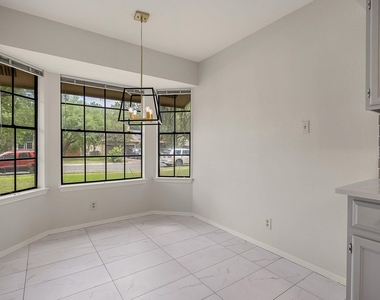 8905 Bridgewood Trl - Photo Thumbnail 15