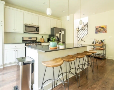 1160 Lott Ave - Photo Thumbnail 13