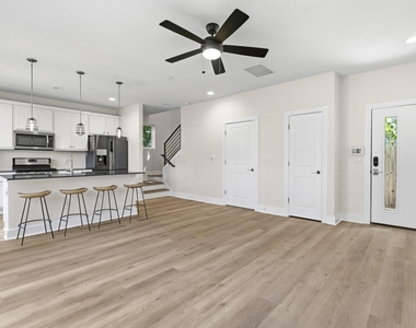 1160 Lott Ave - Photo Thumbnail 6