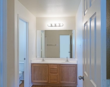 2903 Don Hill Ln - Photo Thumbnail 8