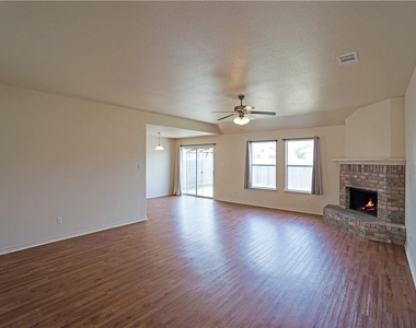 2903 Don Hill Ln - Photo Thumbnail 2